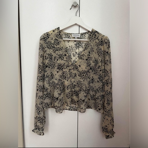 Park & Fifth Tops - Park & Fifth Peplum Blouse (Size Small)
